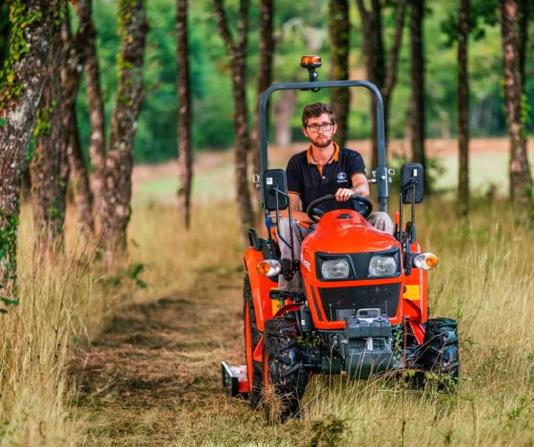 Ek Kubota Lancia Una Nuova Serie Di Trattori Compatti