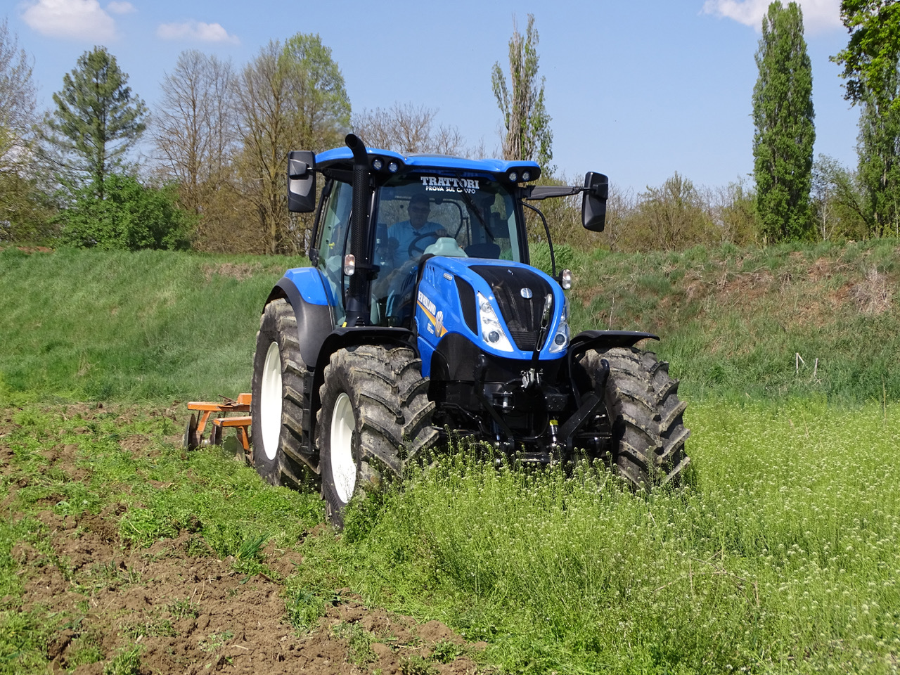 New Holland T6.180 Dynamic Command