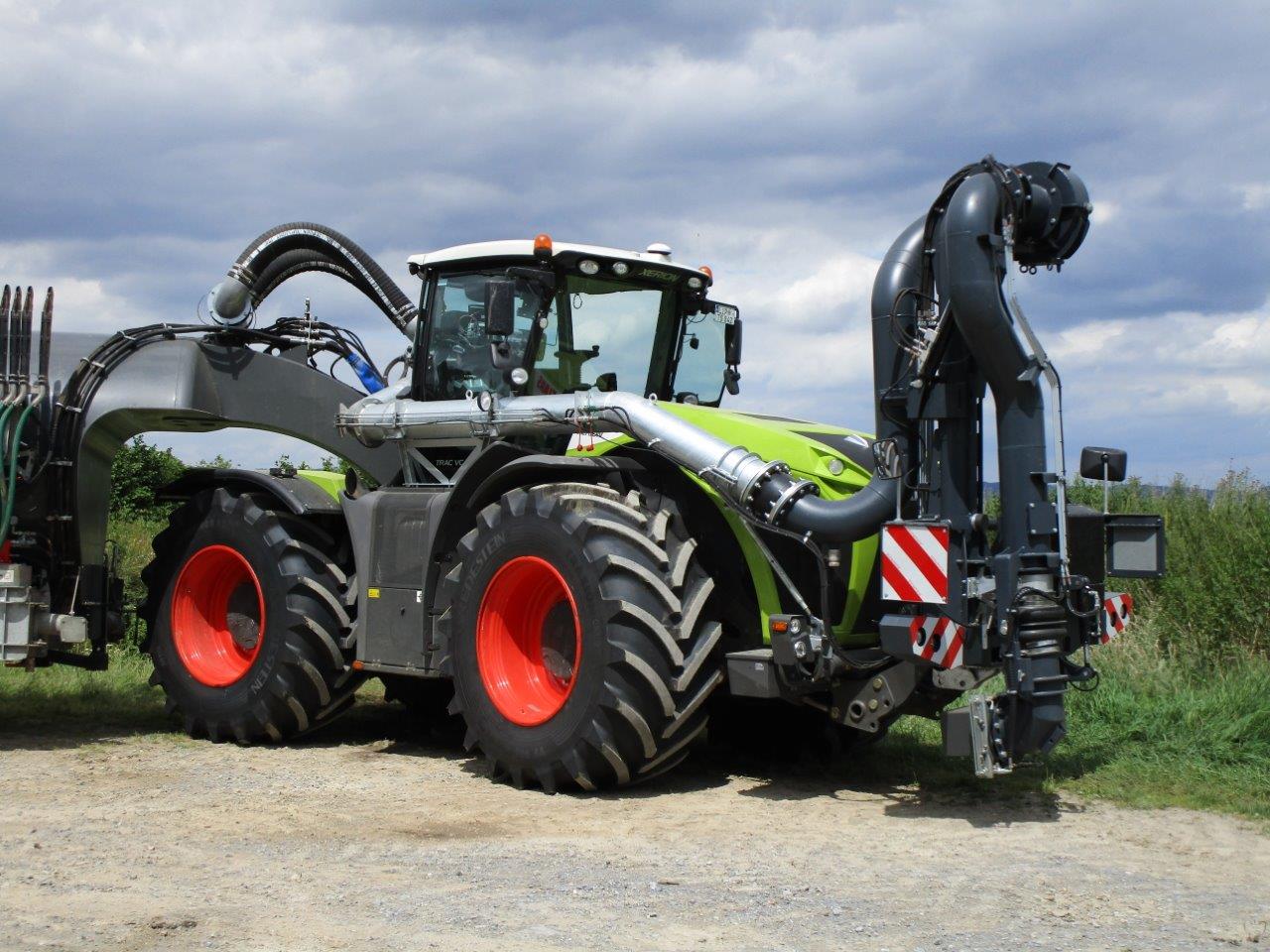 CLAAS Xerion 5000 расчистка снега